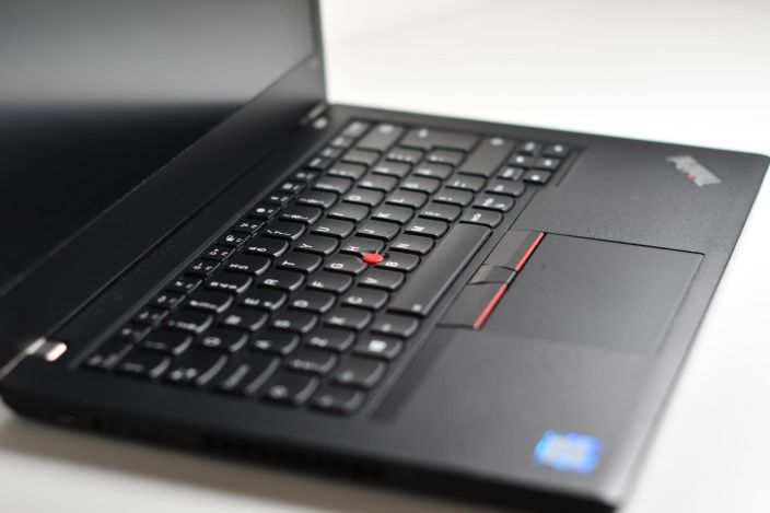 Lenovo ThinkPad T490 kannettava tietokone tuotekuva 1