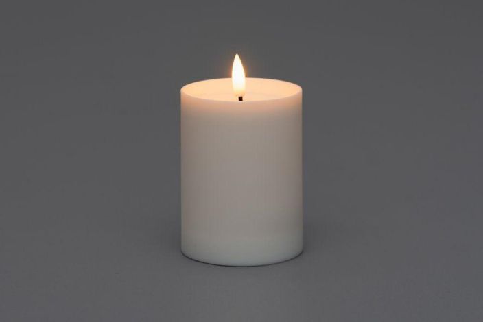 Finnlumor LED-kynttiläsetti sulaefektillä 3D-liekki 3kpl 658136 tuotekuva 3 Finnlumor LED-kynttiläsetti sulaefektillä 3D-liekki 3kpl 658136 tuotekuva 3