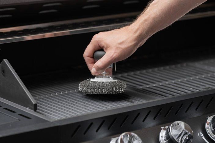 Mustang grillin puhdistusharja vesisäiliöllä 612117 tuotekuva 1