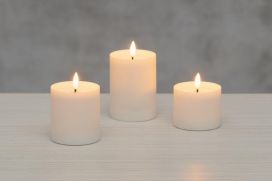 Finnlumor LED-kynttiläsetti sulaefektillä 3D-liekki 3kpl